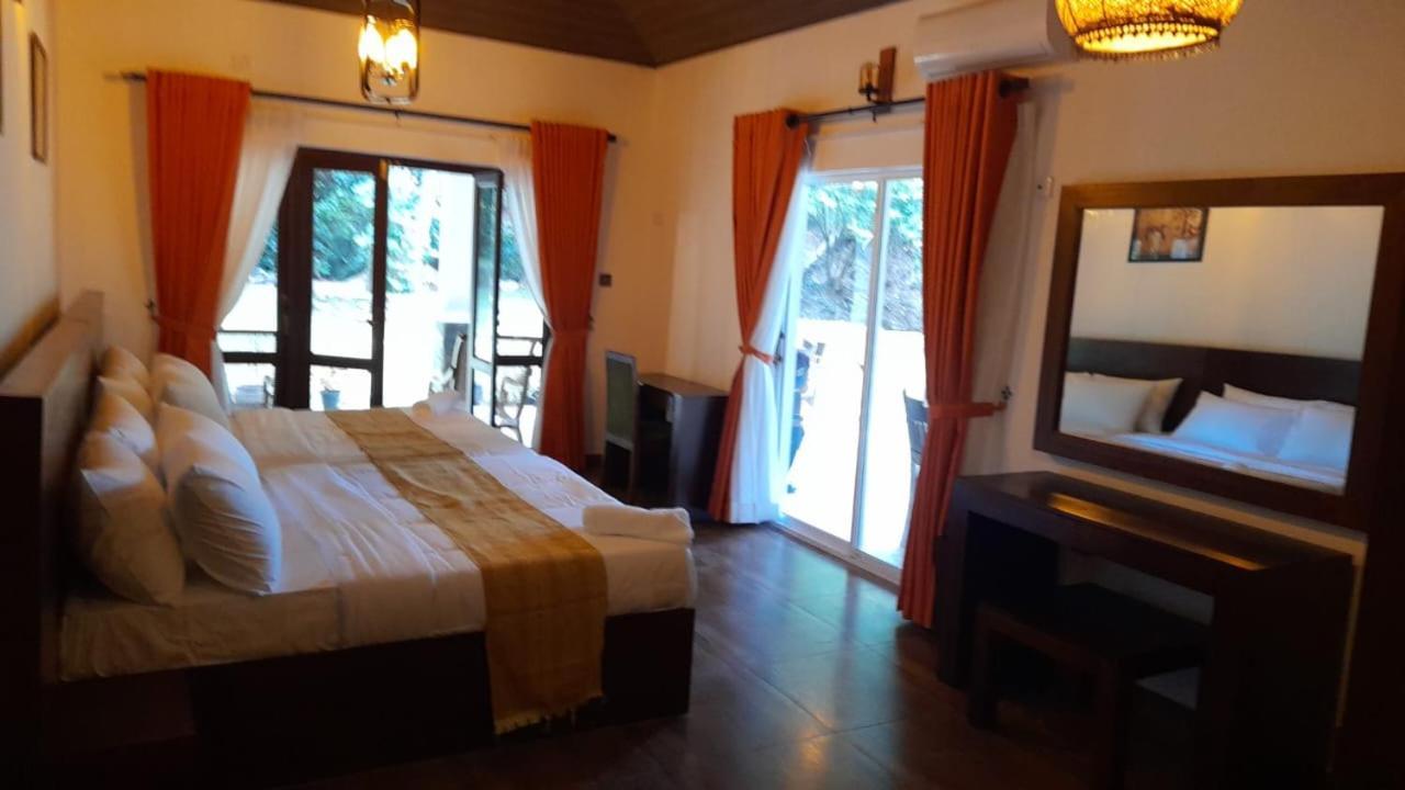 Villa D55 Канди Екстериор снимка