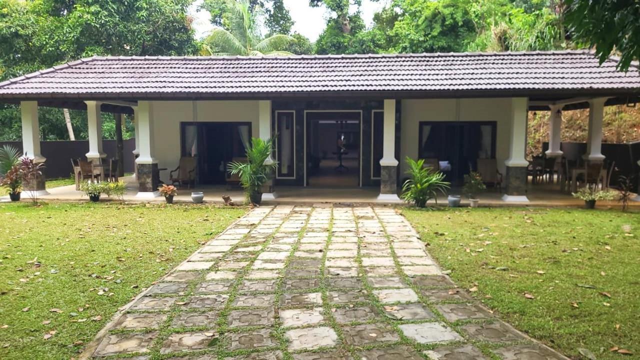 Villa D55 Канди Екстериор снимка