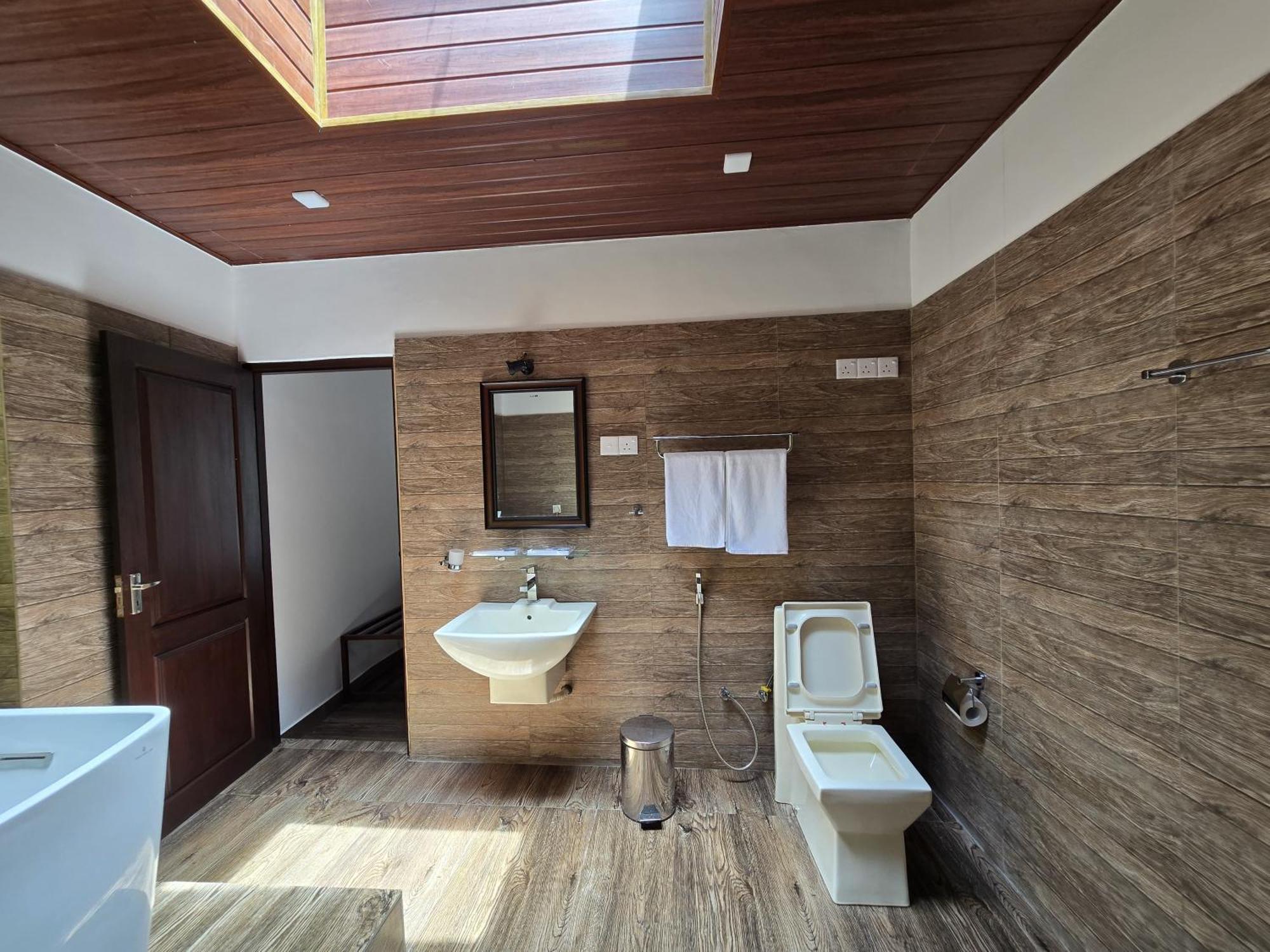 Villa D55 Канди Екстериор снимка