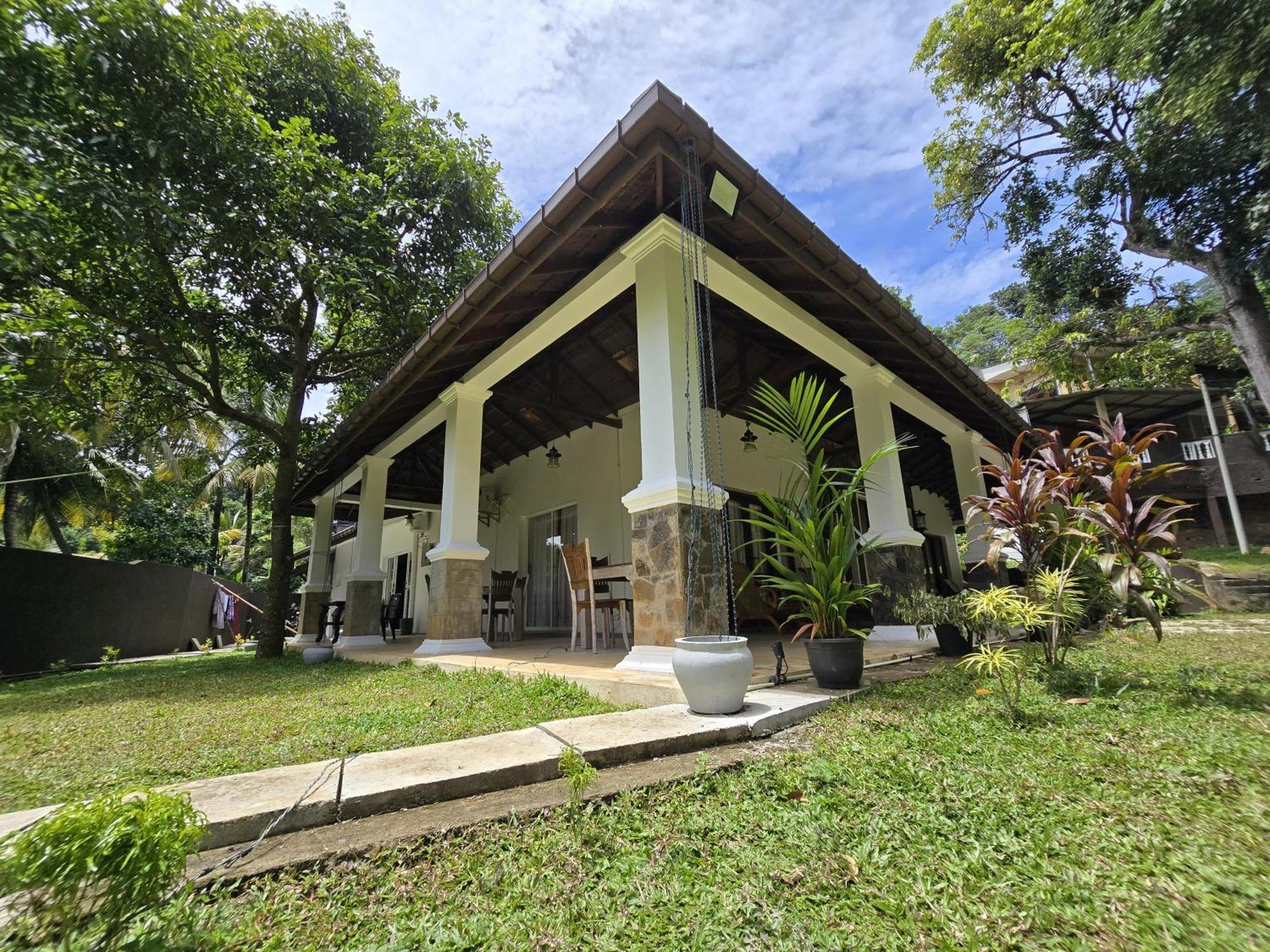 Villa D55 Канди Екстериор снимка